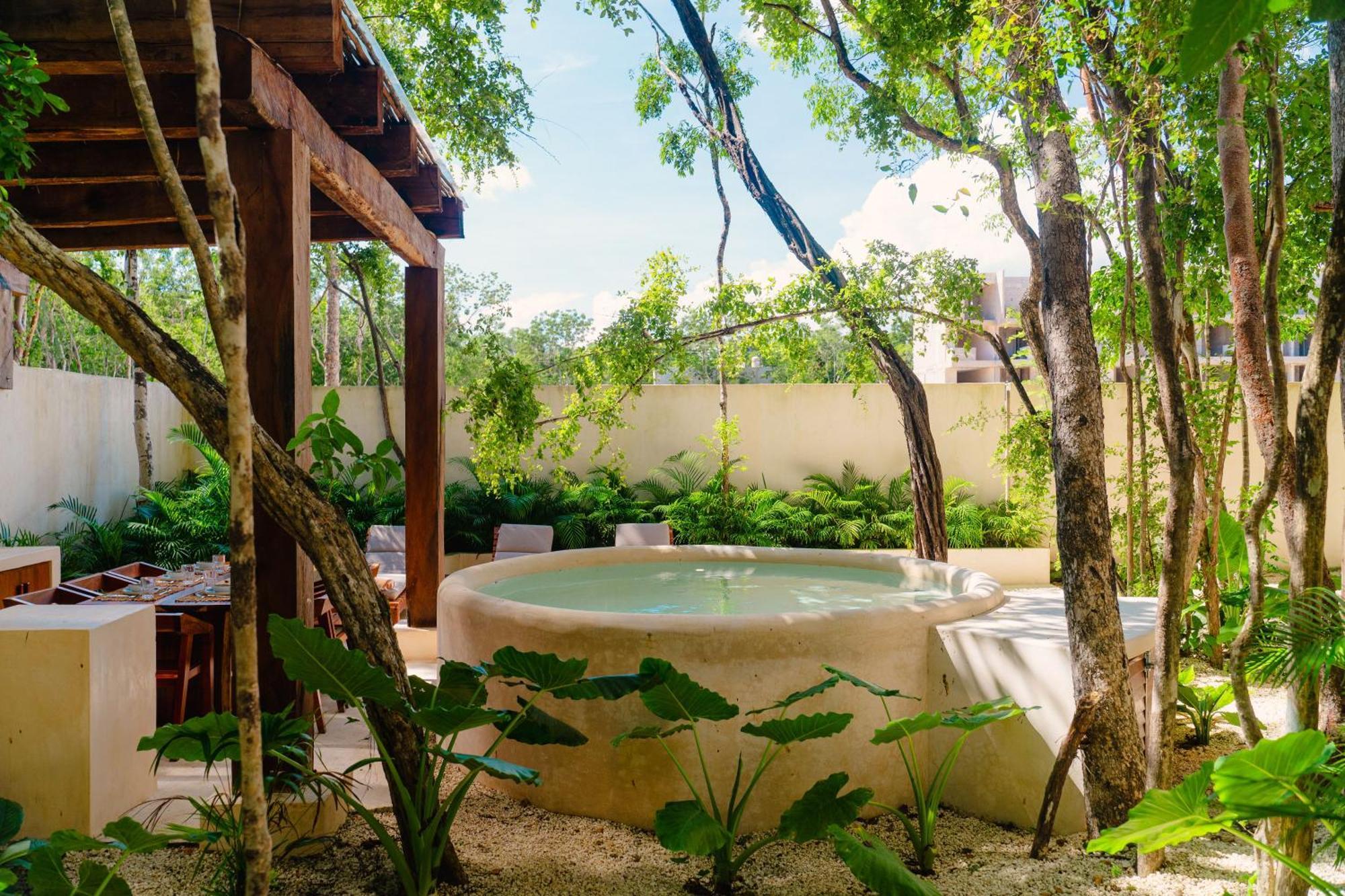 T2pg Chic W Huge Outdoor Area And Plunge La Veleta