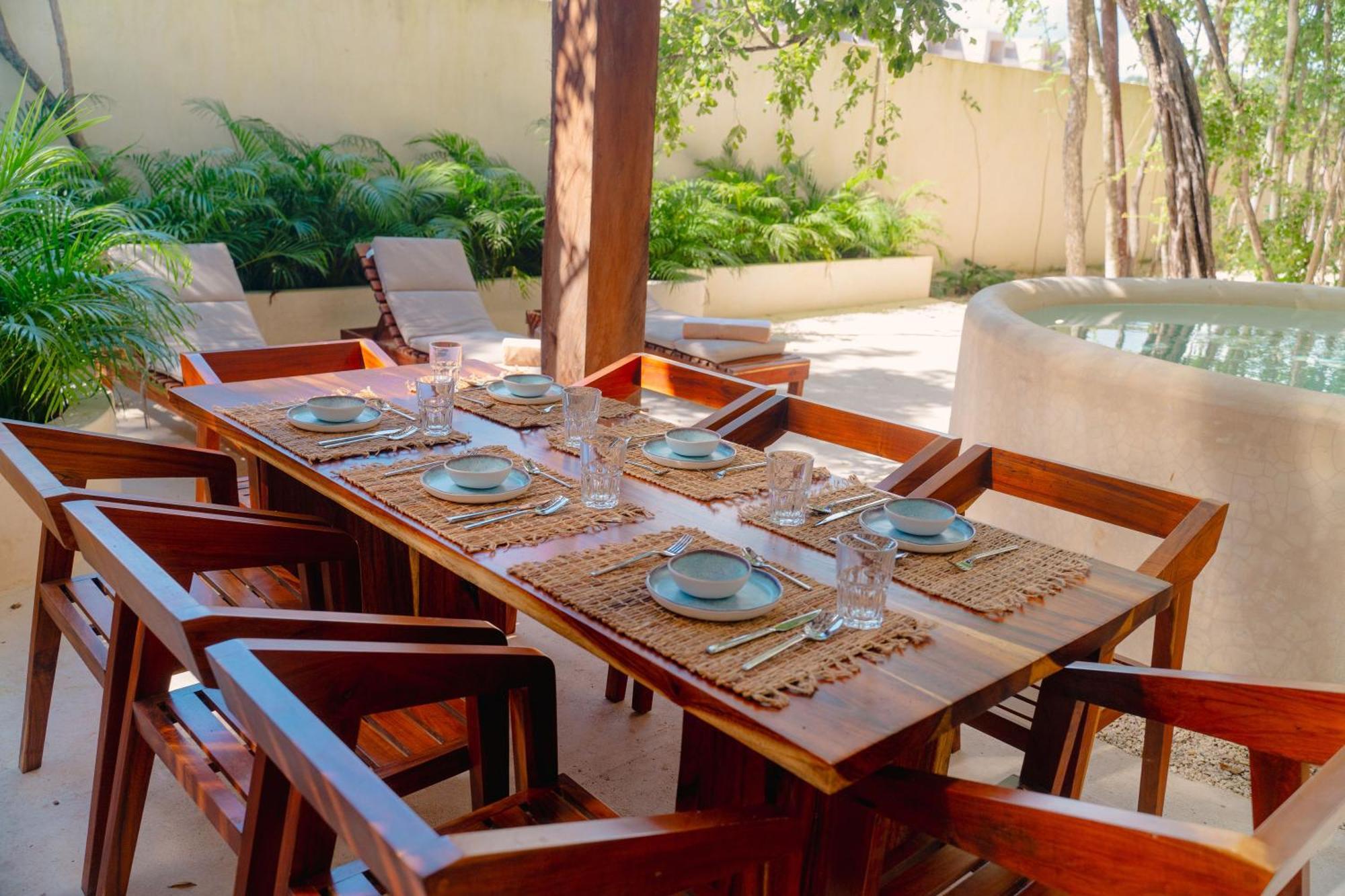 T2pg Chic W Huge Outdoor Area And Plunge La Veleta Apartment
